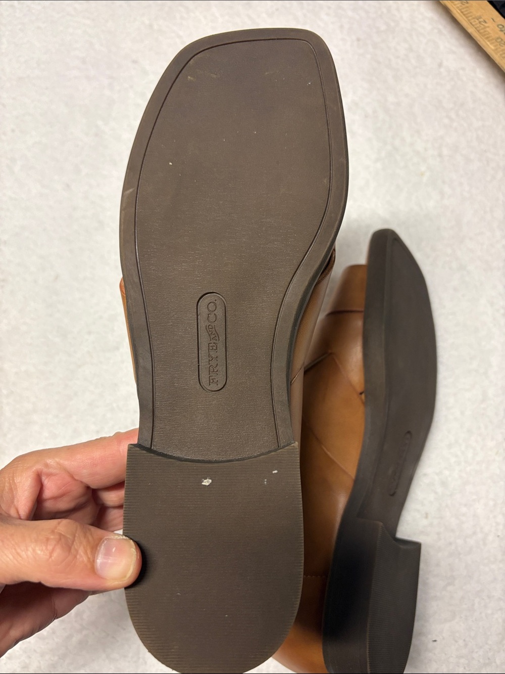 FRYE size 9 Women’s Tan Leather Slide Sandals - Picture 4 of 6